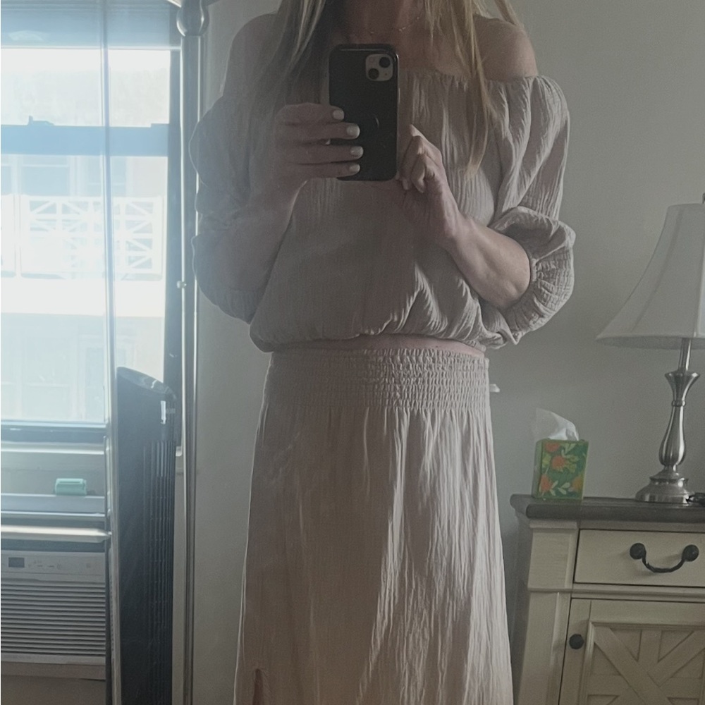Bobi boatneck shirred 3/4 and maxi skirt with front slit. Worn once